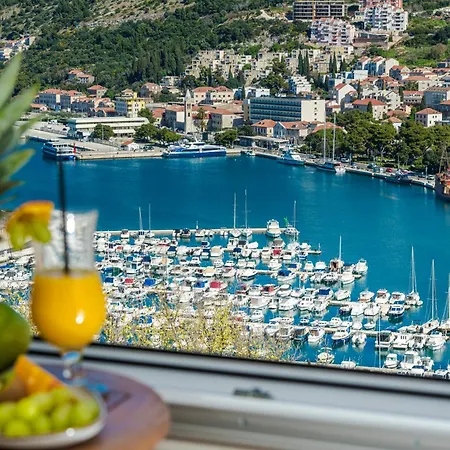 Antonija With Sea View Apartment