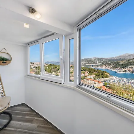 Apartment Antonija With Sea View